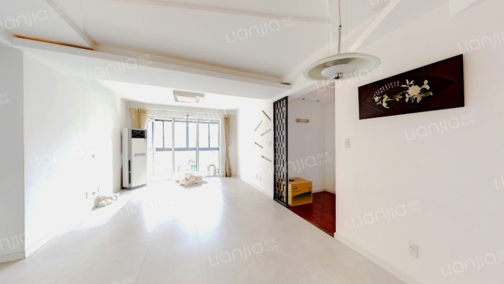 赞成林风沁林苑二手房实景图