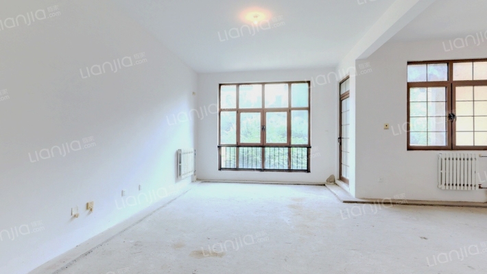 万通龙山逸墅二手房实景图