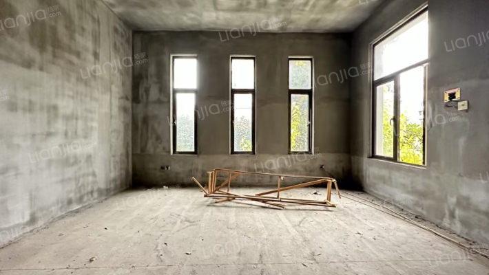 塞纳翡翠庄园御景苑二手房实景图