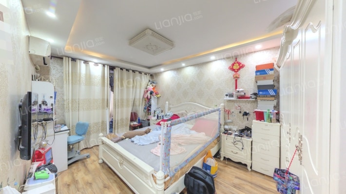 曹张新村二手房实景图