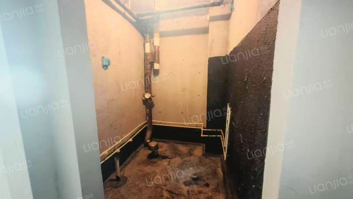 地质嘉园 3室2厅 南 北-卫生间B