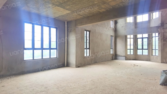 长春湖一号二手房实景图