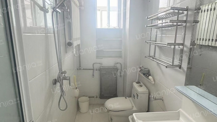 煤田总局173队家属楼 1室1厅 南-卫生间