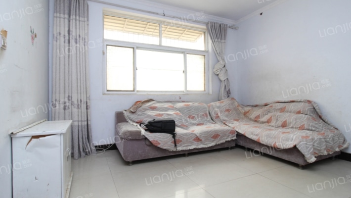 新新苑小区二手房实景图