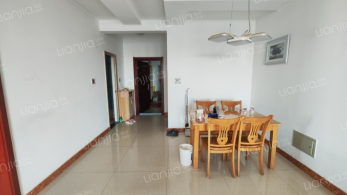 天筑逸城，成熟社区，绿化好，采光好，位置好-餐厅