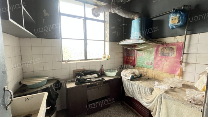 物探三号院永安小区两居业主急售-厨房