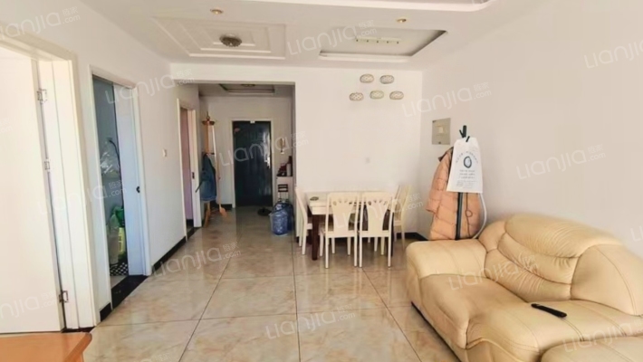 水岸花城 2室1厅 南-餐厅