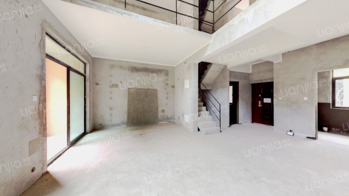 财信中梁首府二手房实景图