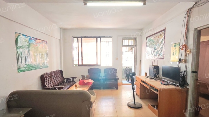 永盛街二手房实景图