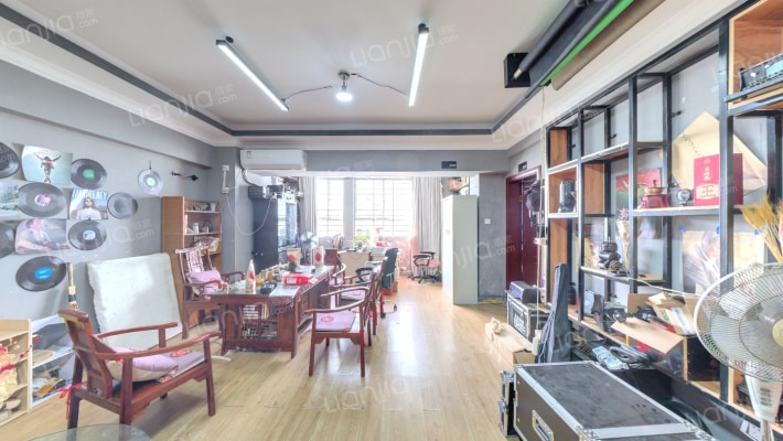 大润发二手房实景图