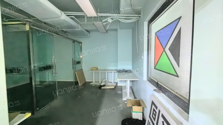 万科中心二手房实景图
