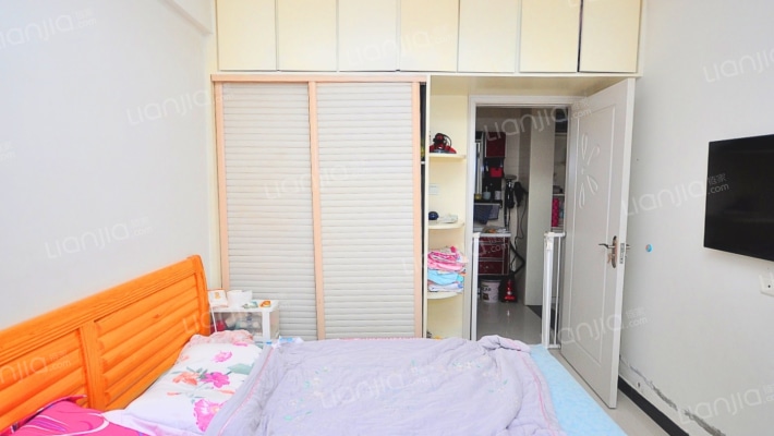 紫荆城小面积住宅 民用水电 一室一厅 产证在手 可按揭-卧室