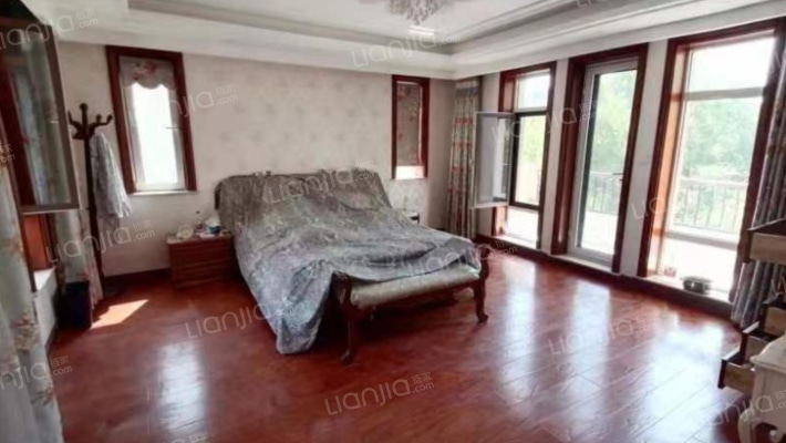 爱丁堡南入户，大院子，精装修品牌家具家电，证满-卧室A