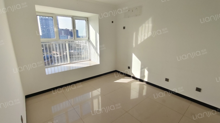 南向格局 楼层好 视野宽阔 适合居住-卧室A