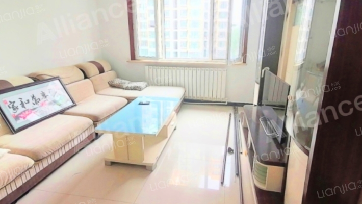 此房满五 户型方正，南北两居室 带装修 采光好-客厅