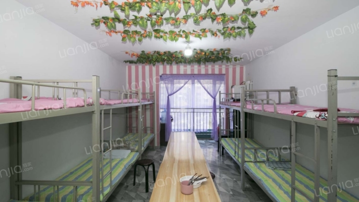 水岸云天小区二手房实景图