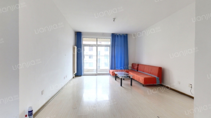 信特名苑二手房实景图