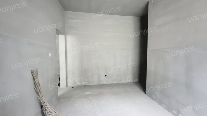 御景园一层带下樾三居室 房本满二-卧室A