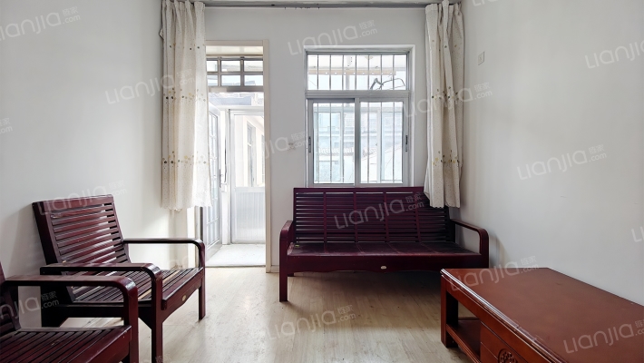 传输局宿舍二手房实景图