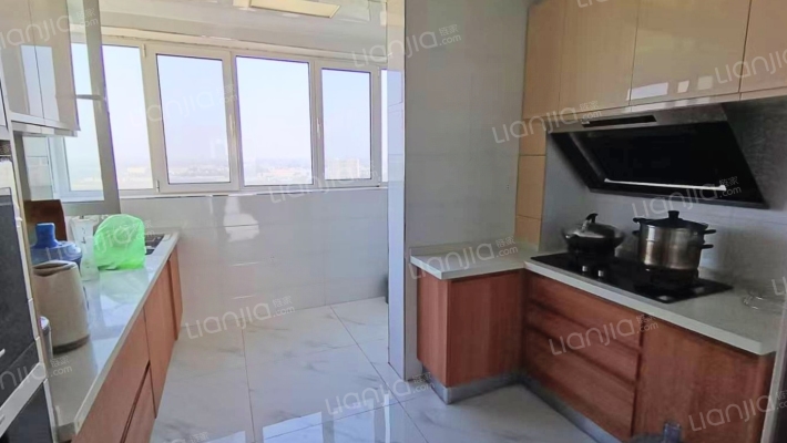 涿州城西 农大人才家园152平大三居 2梯2户精装修出售-厨房