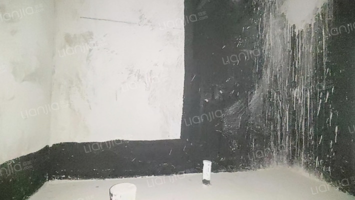 70年大产权，房证满二，次新房，通勤北京，交通方便。-卫生间