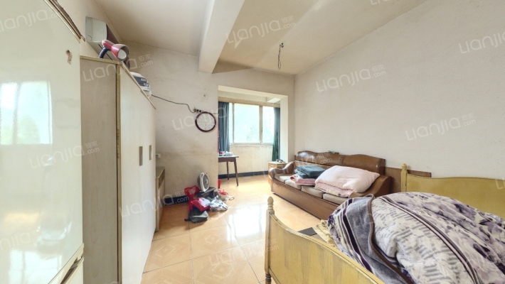 渝州路129-1二手房实景图