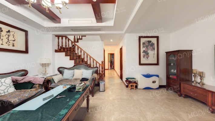 艺锦湾三期二手房实景图