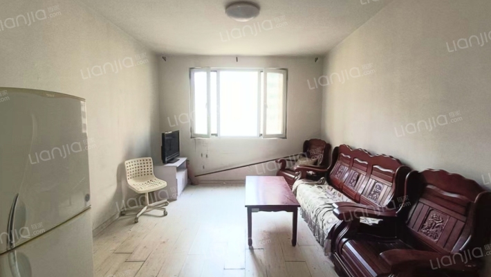 房子是南北通透大两居室，全明户型，采光视线好。-客厅