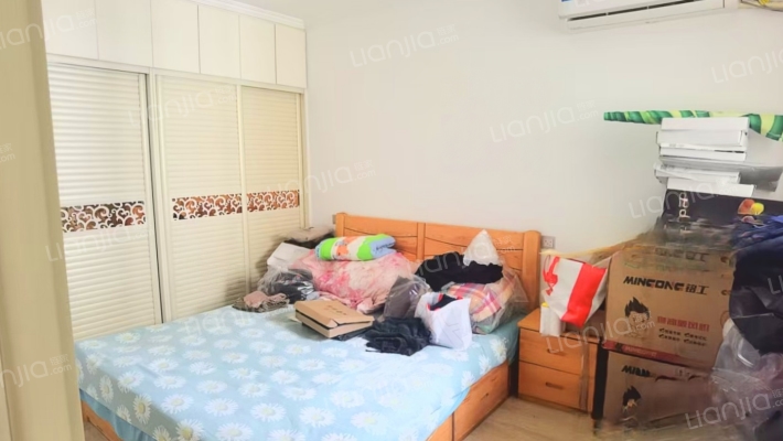 水岸花城精大两居，带车位，交通便利！大社区集体供暖-卧室B