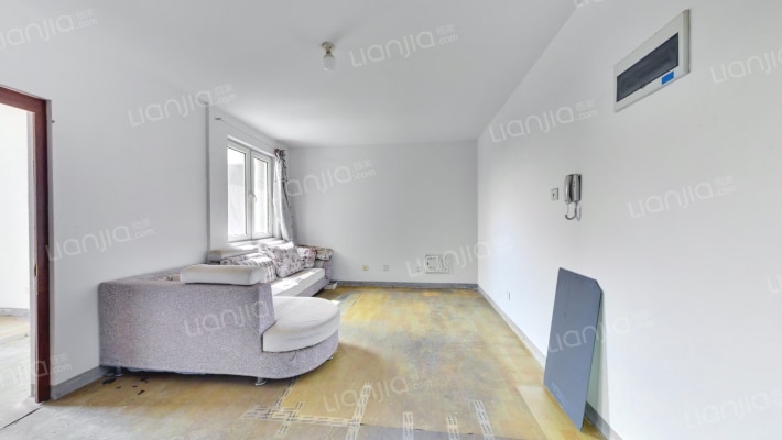 佘北家园咏泽苑二手房实景图