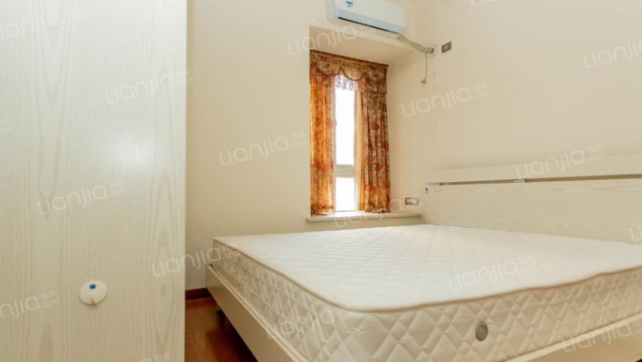 小区环境幽静雅致，舒适，绿化面积大，配套设施完善-卧室A