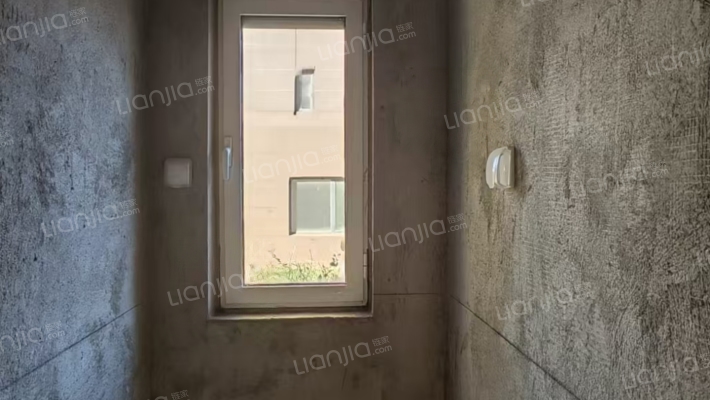 三利中和城C区户型好南北通透，位置好小区正中间位置-厨房