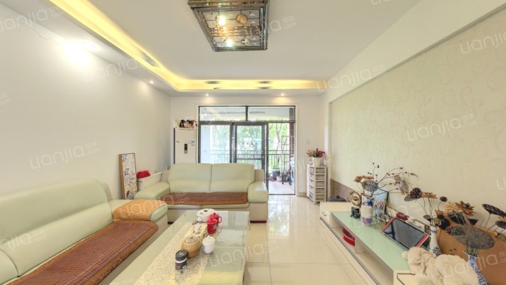 格兰小镇二手房实景图