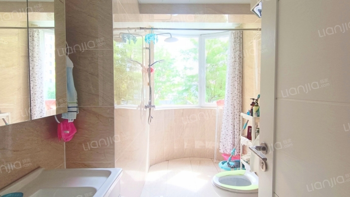 香邑溪谷洋房 简装  南北通透-卫生间B