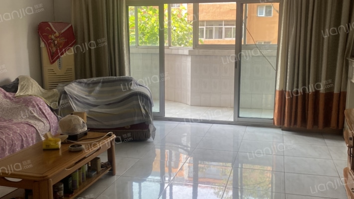 房本满五，南北通透，跃层，有小房。。。。。。。。。-客厅