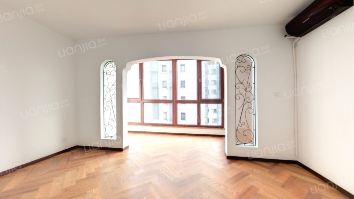 戛纳35号院二手房实景图