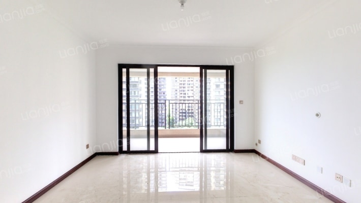 南宁绿地城二手房实景图