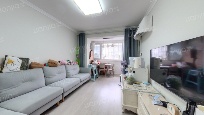 泰来小区二手房实景图