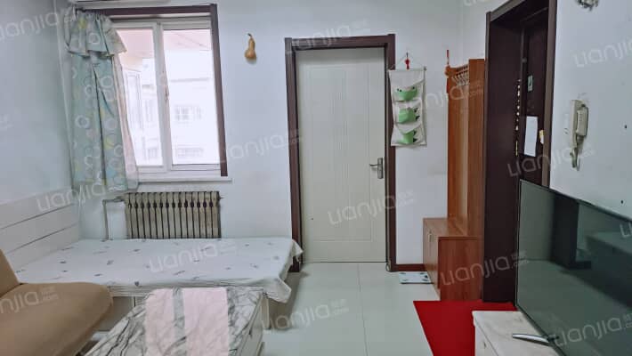 圣水湖畔二手房实景图