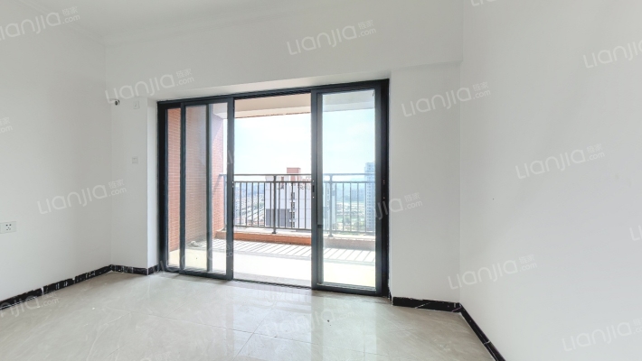 盈泰广场二手房实景图