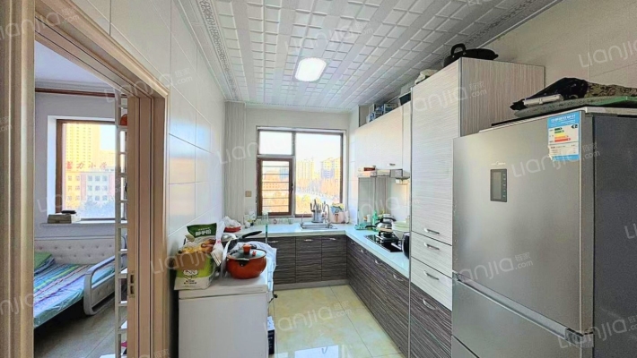 中信亚龙湾 两室一厅 精装 房证满五 看房方便-厨房