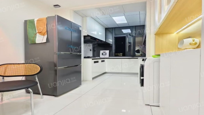 跃进小区二手房实景图