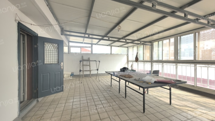 此房本满五 税费低 ，格局 通风性好 ，采光很好。-阳光房