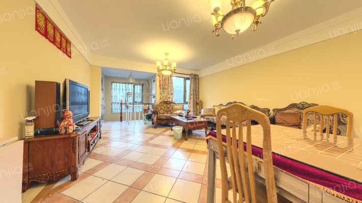 海阔水岸花墅二手房实景图