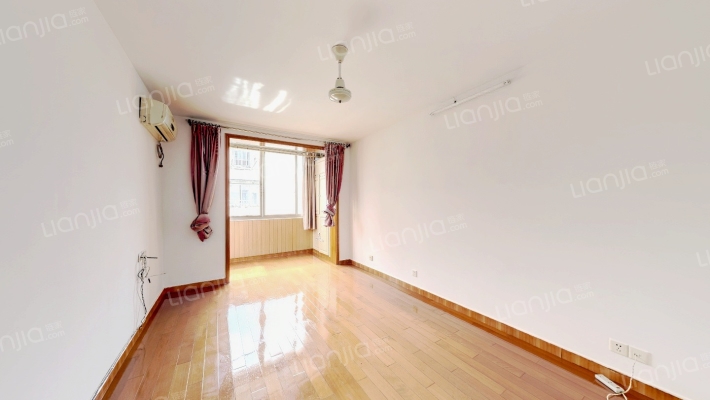 晋元里二手房实景图