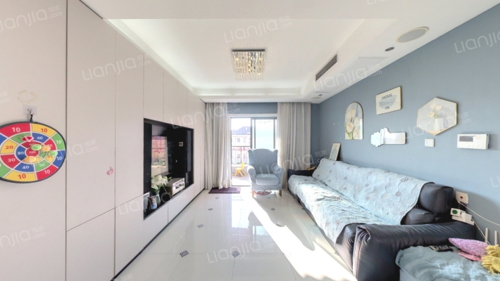 保利金爵公寓二手房实景图