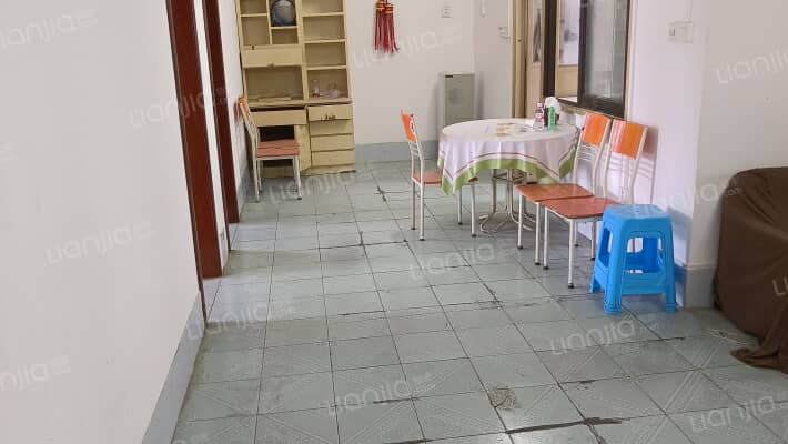 星湖路南一里一巷8号二手房实景图