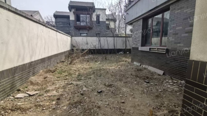 京都颐和城 4室2厅 南 北-花园