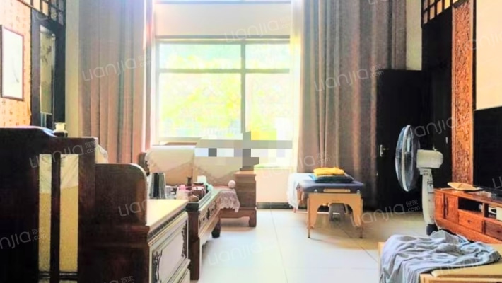 开发区 竹语堂独栋别墅 3层户型之中比较好的 满五-客厅