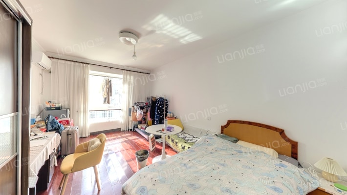 三峰公寓二手房实景图